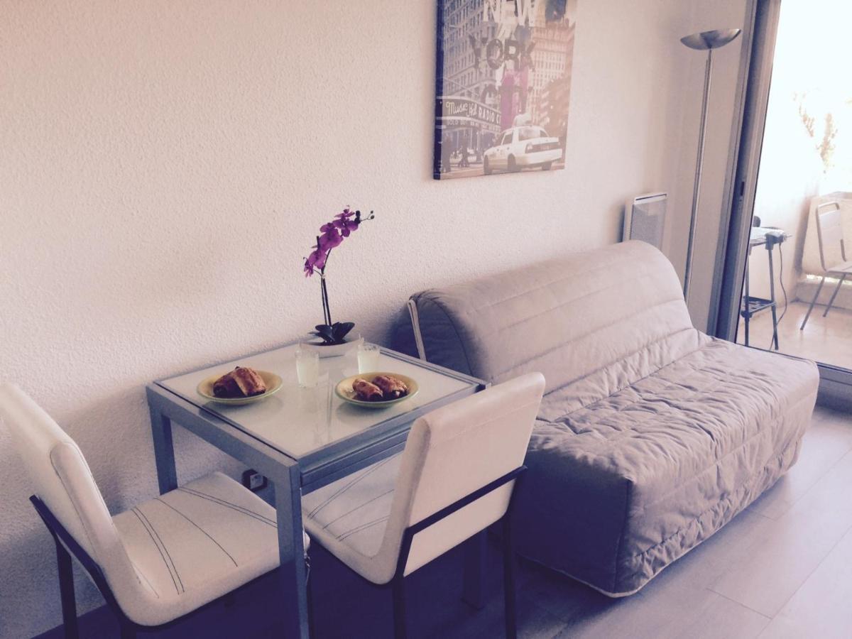 Appartement 2 pieces, renove, 2 piscines+tennis, mer, climatisation Antibes Esterno foto