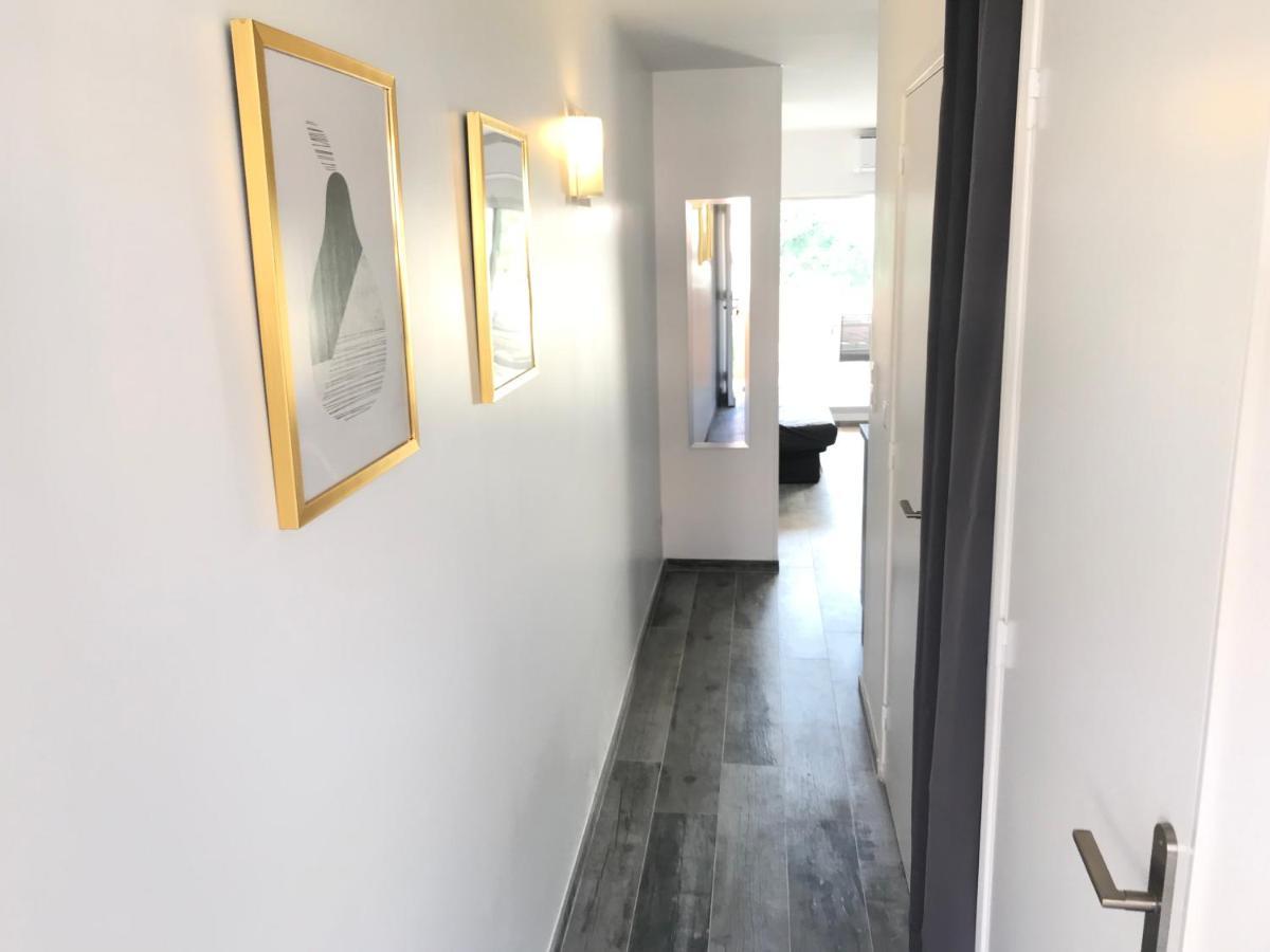Appartement 2 pieces, renove, 2 piscines+tennis, mer, climatisation Antibes Esterno foto