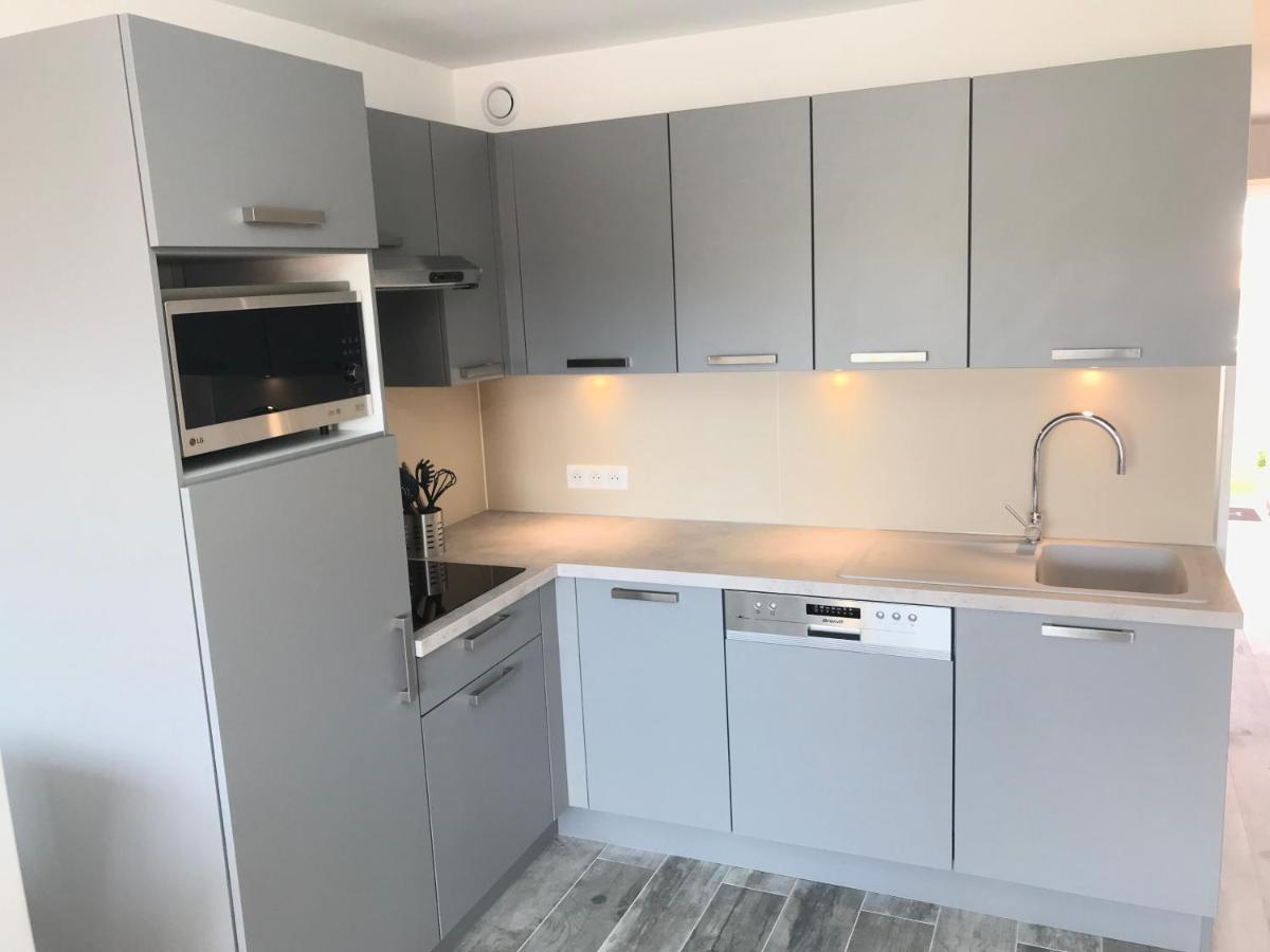 Appartement 2 pieces, renove, 2 piscines+tennis, mer, climatisation Antibes Esterno foto