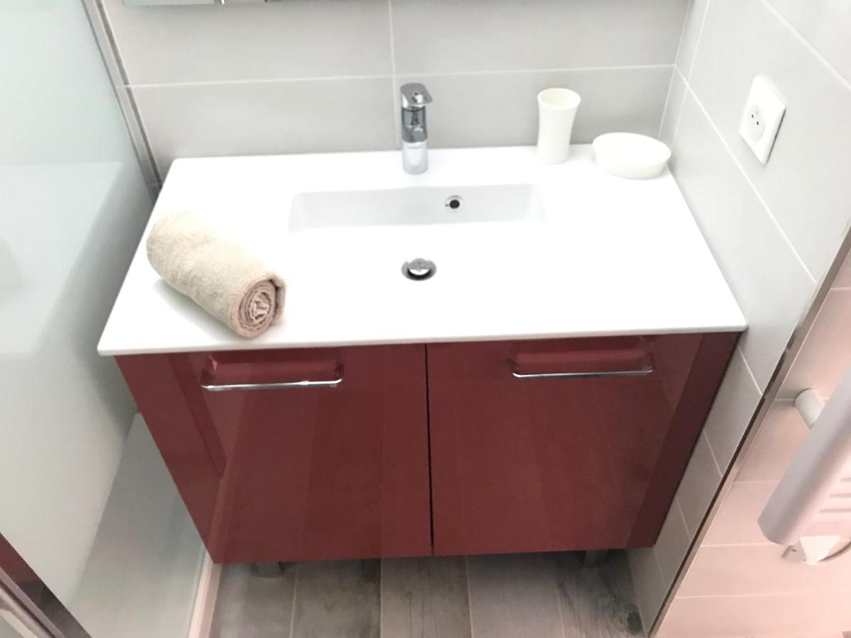 Appartement 2 pieces, renove, 2 piscines+tennis, mer, climatisation Antibes Esterno foto