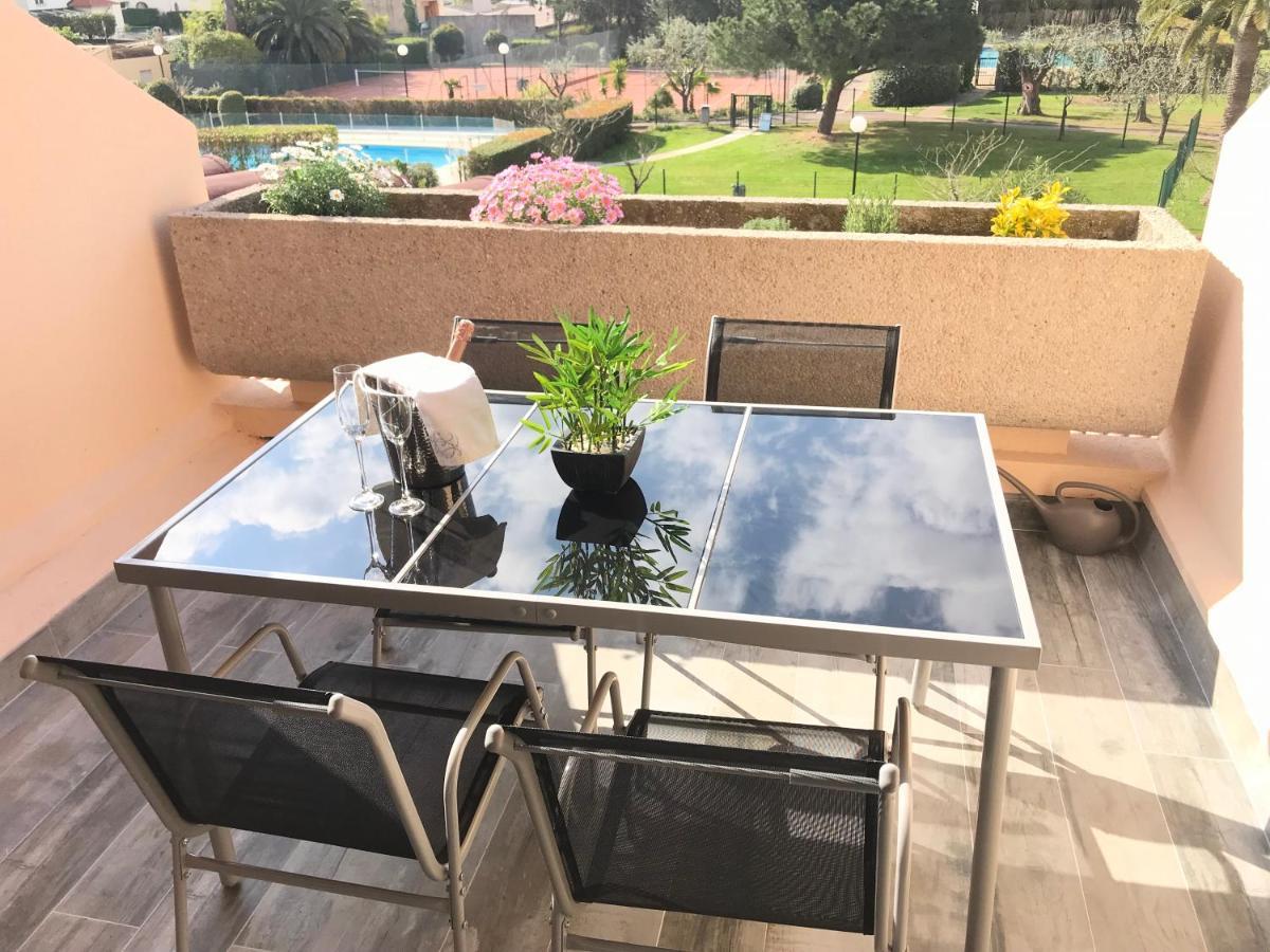 Appartement 2 pieces, renove, 2 piscines+tennis, mer, climatisation Antibes Esterno foto