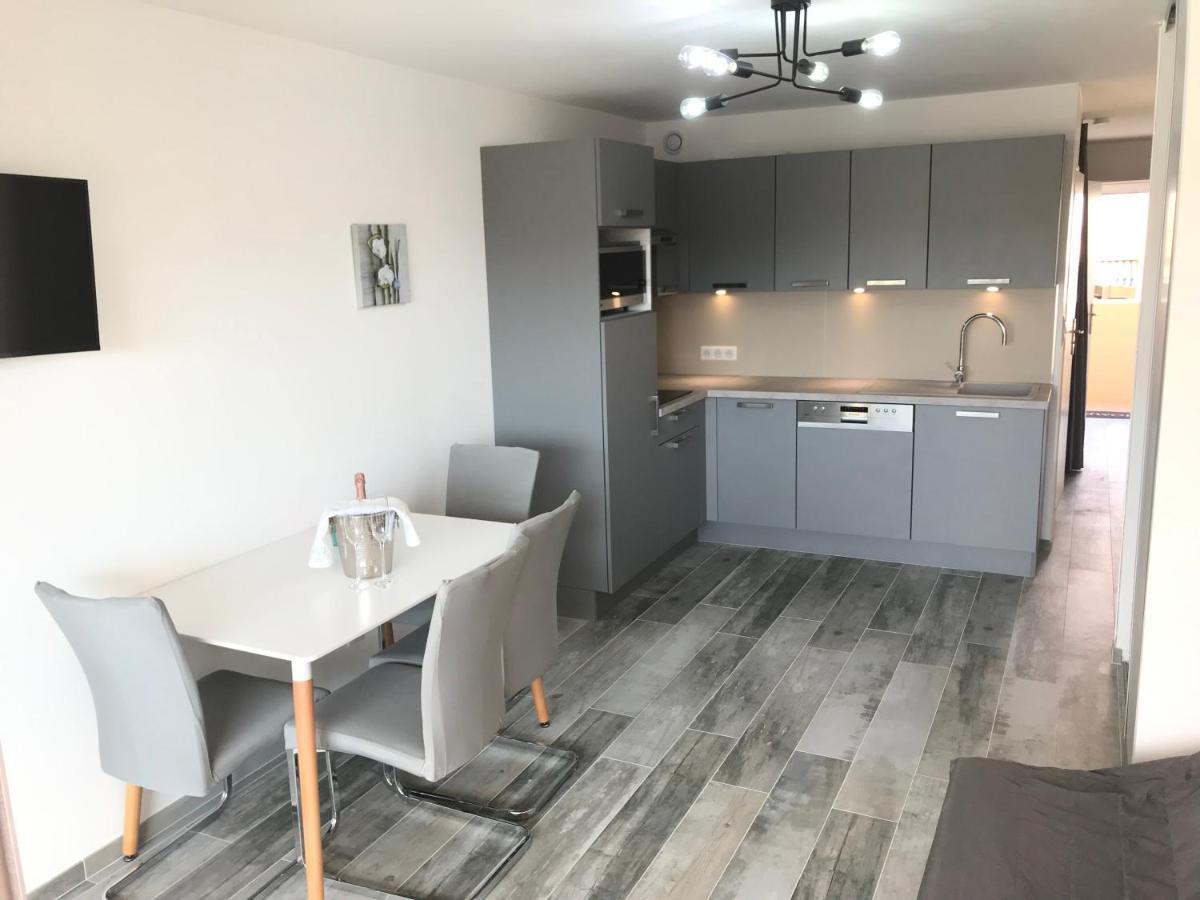 Appartement 2 pieces, renove, 2 piscines+tennis, mer, climatisation Antibes Esterno foto